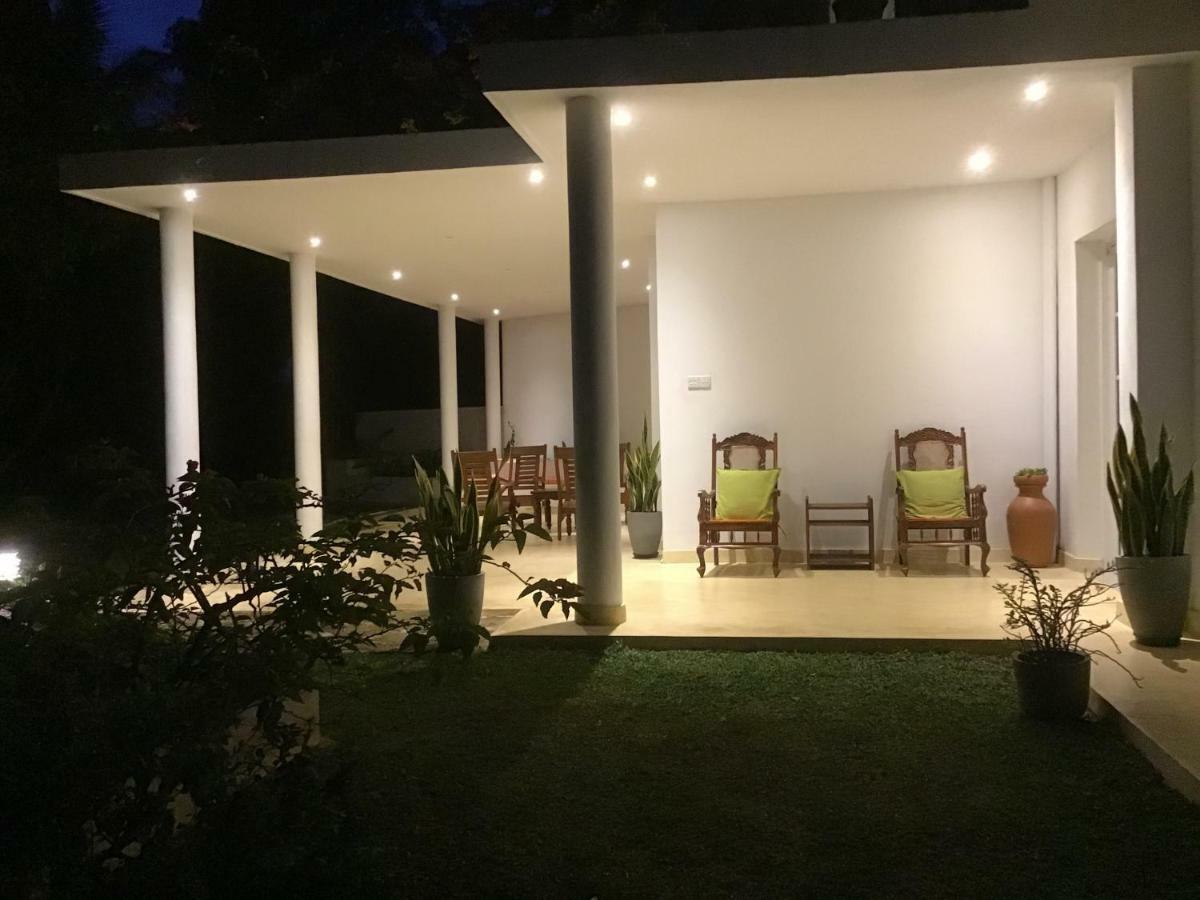 Amandari Holiday Villa Gelioya Exteriör bild